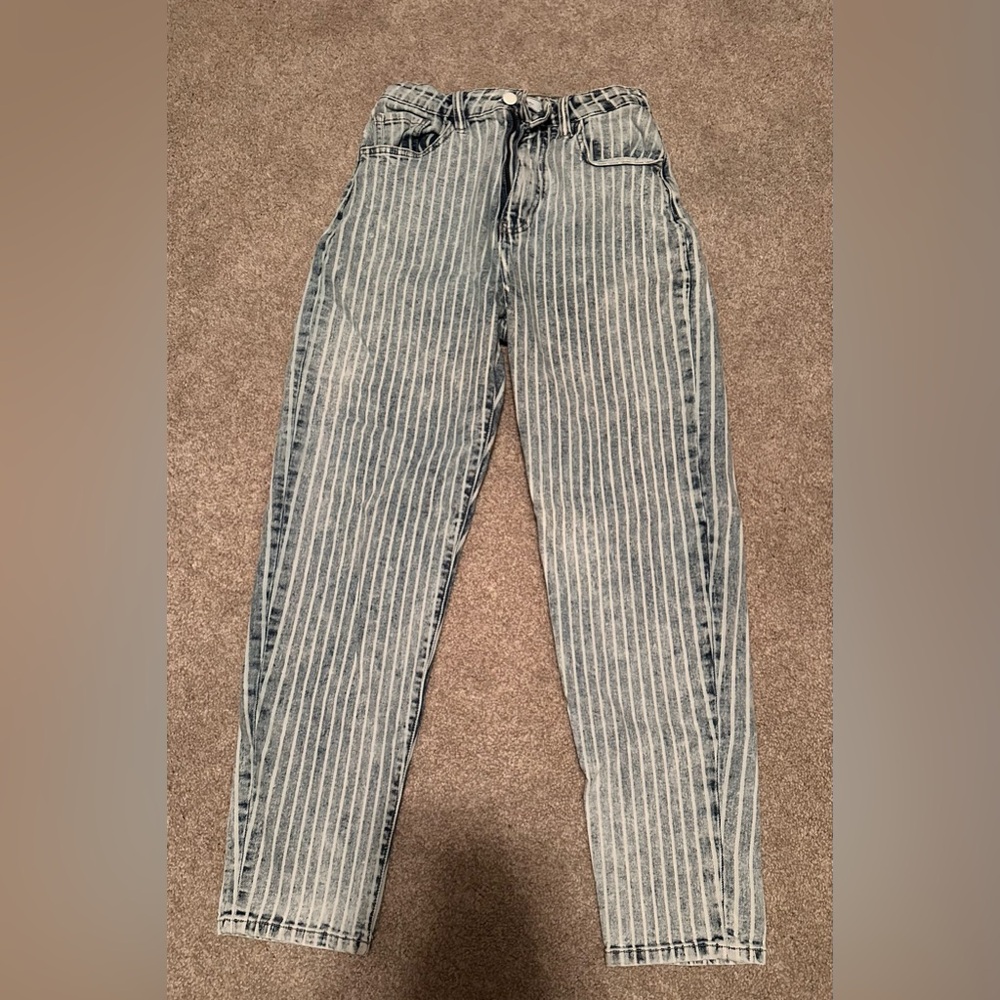Size 25 Buckle White Stripped Jeans